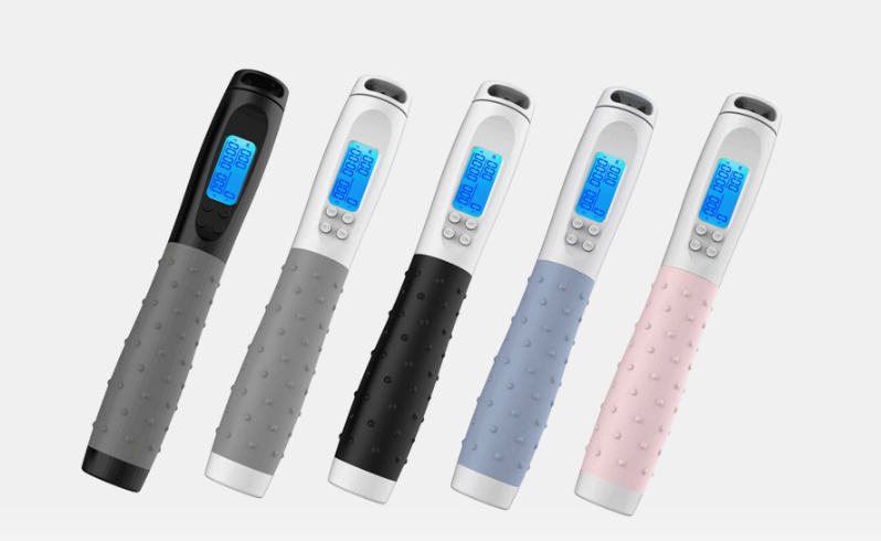 Digital skipping rope with calorie counter