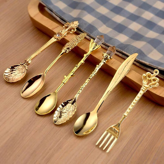 Vintage Engraved Teaspoon – Classic Elegance for Your Table