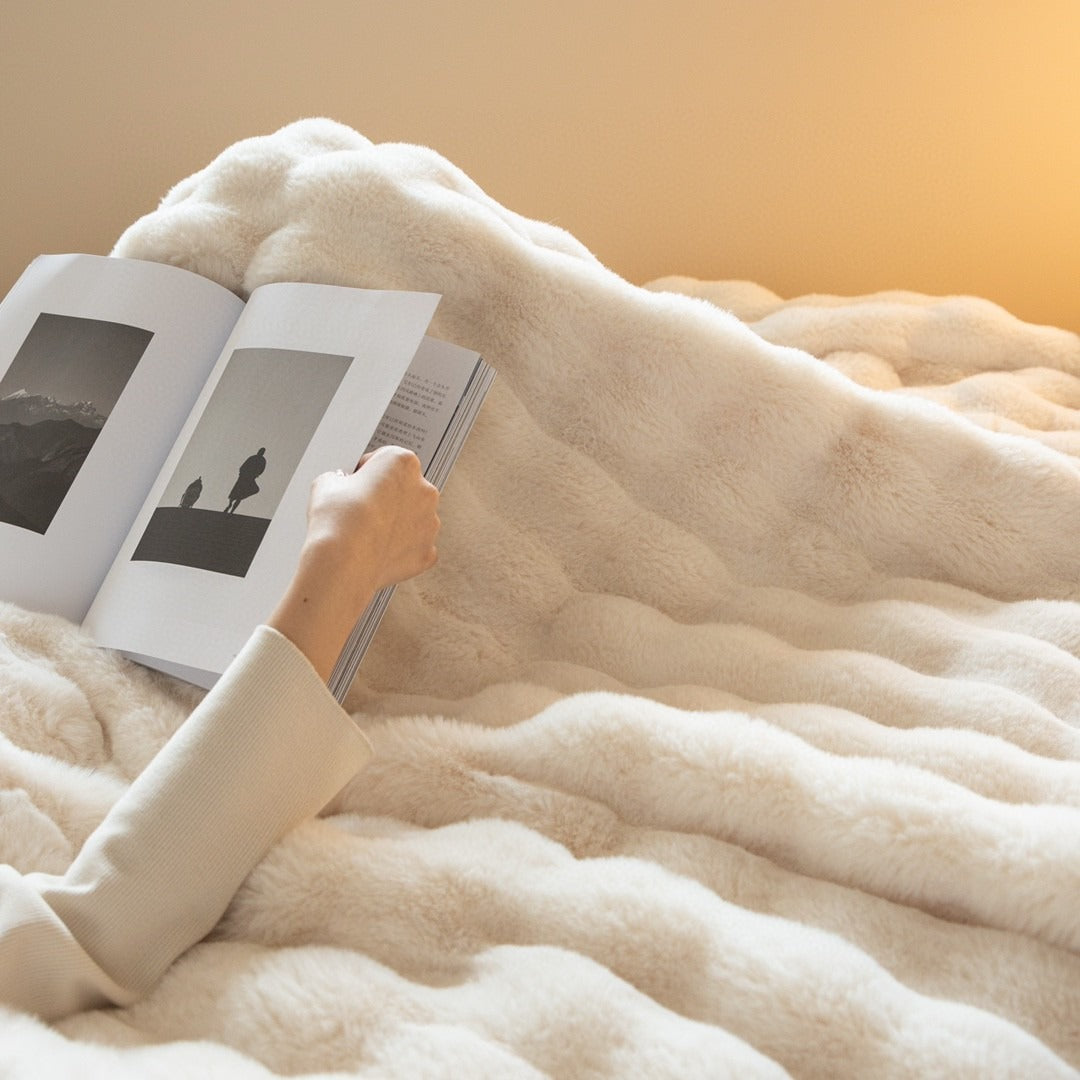 Faux Fur Chunky Knit Duvet Cover Throw